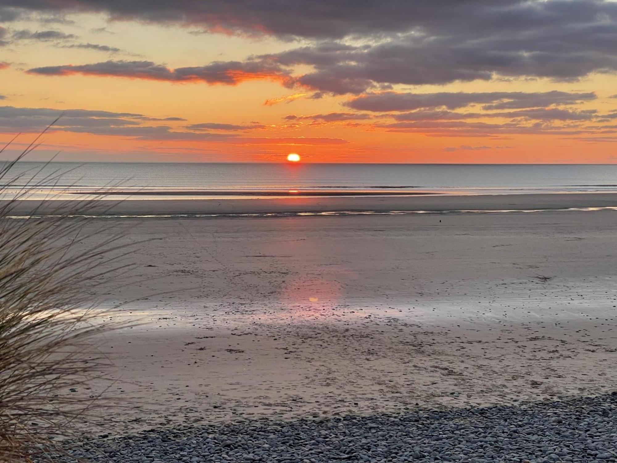 Lovely Seafront 2 Bedroom Apartment 4 Aberdyfi Eksteriør billede